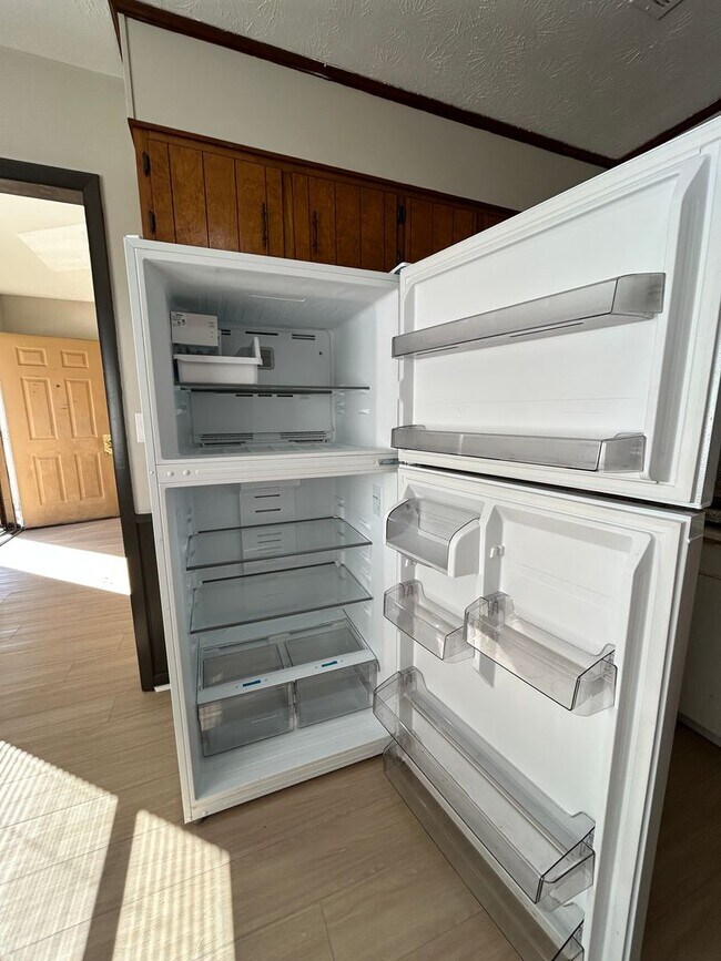 Building Photo - McCullars- 420