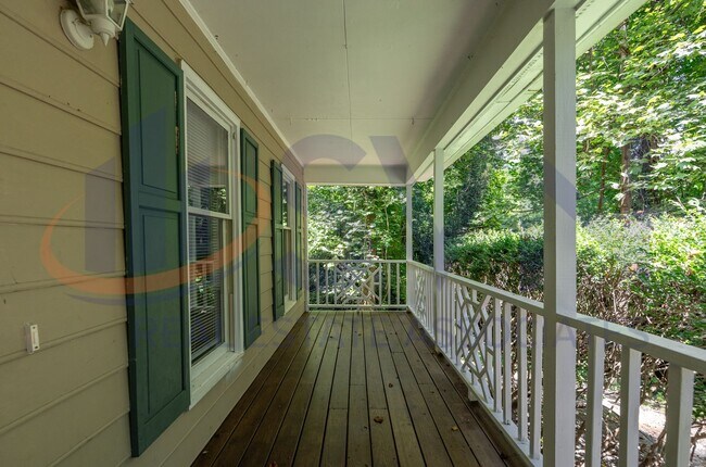 Building Photo - Cottage living in this 3-Bedroom, 3-Bath House with First Floor Master Bedroom!