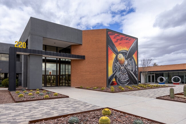 Building Photo - 3Bed/2Bath Home at Northern/107th Ave! $199 MOVE-IN SPECIAL! Move-In Ready on 12/4/2025!