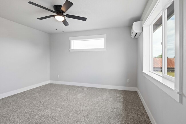 Building Photo - 1026-KE1026 Sassafras St