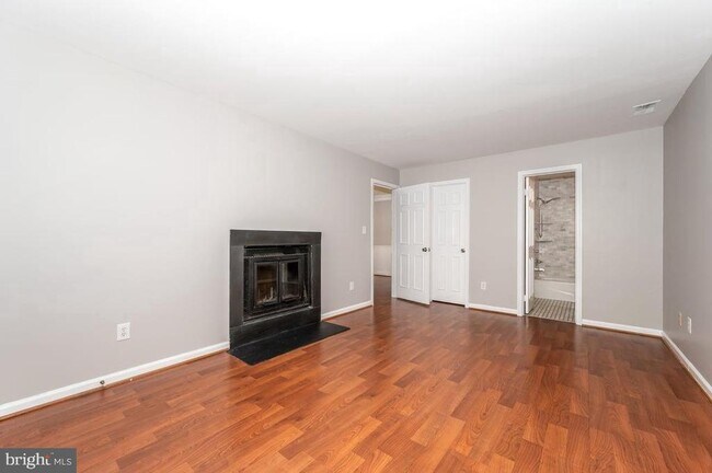 Building Photo - 20507 Shadyside Way