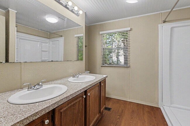 Building Photo - 14351 W Ravine Run