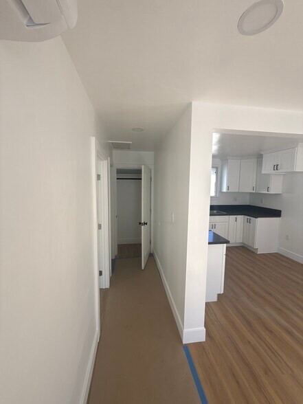 Building Photo - 5661 California Ave