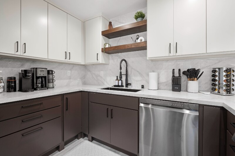 Building Photo - 2940 W Carson St