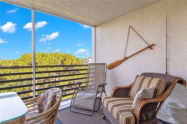 Building Photo - 290 Naples Cove Dr