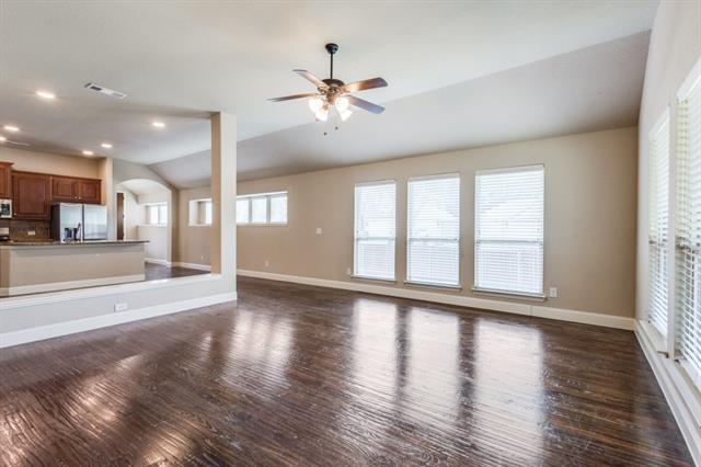 Building Photo - 1722 Sherwood Dr
