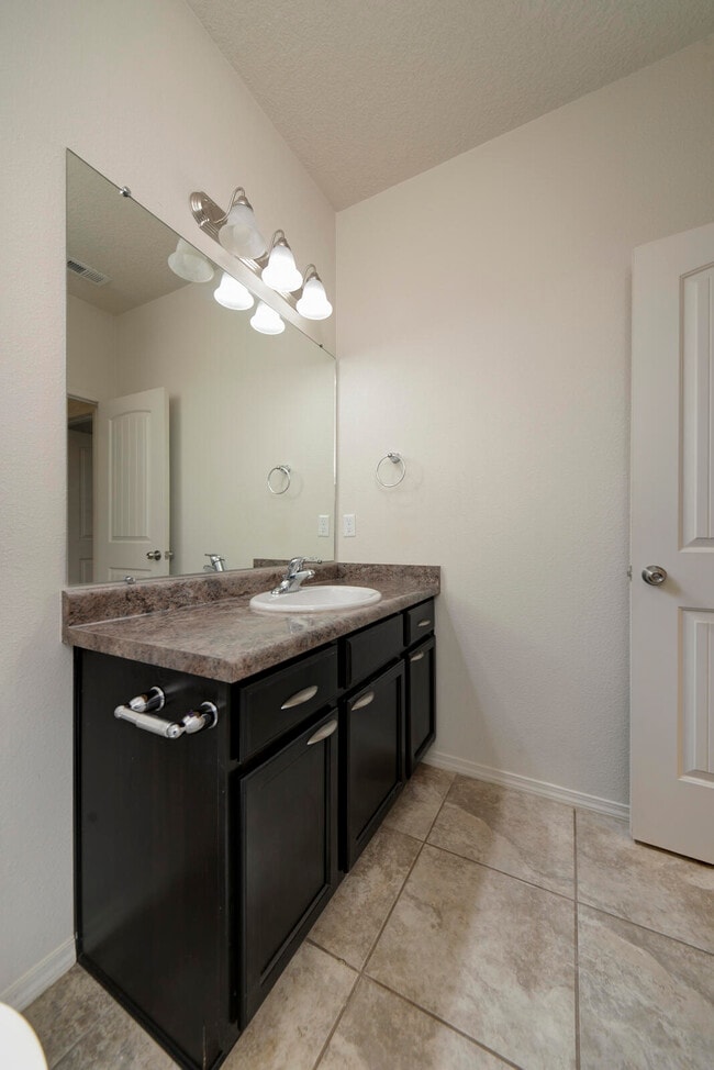 Building Photo - 253 Landing Trail