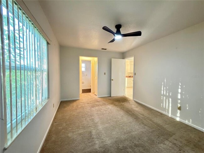 Building Photo - 411 Parson Brown Way