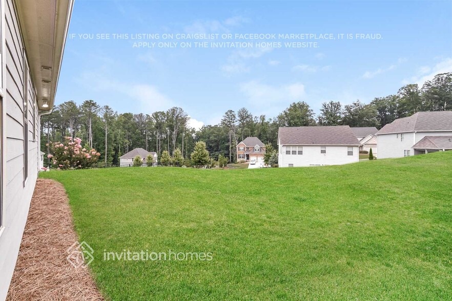 Building Photo - 240 Sage Dr