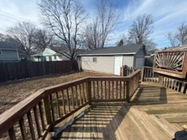 Building Photo - 2709 Alton Dr