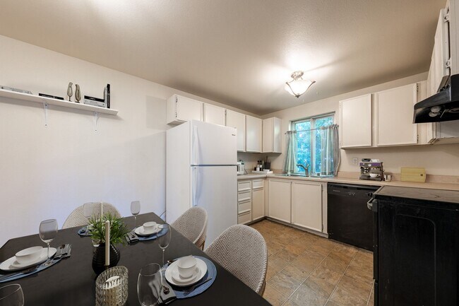 Building Photo - Tacoma Rambler