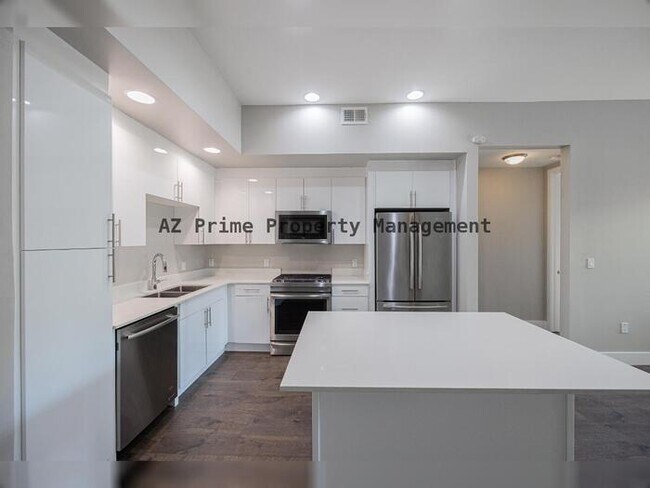 Building Photo - 7300 E Earll Dr