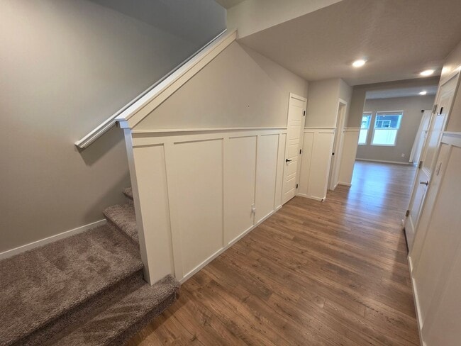 Building Photo - Beautiful Updated Home