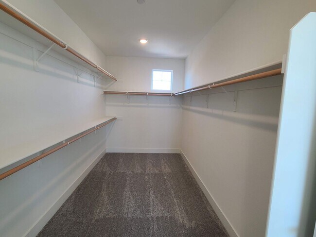 Building Photo - BEAUTIFUL BRAND NEW "NEXT-GEN" HOME W/ SOLAR & SIERRA VIEWS!!