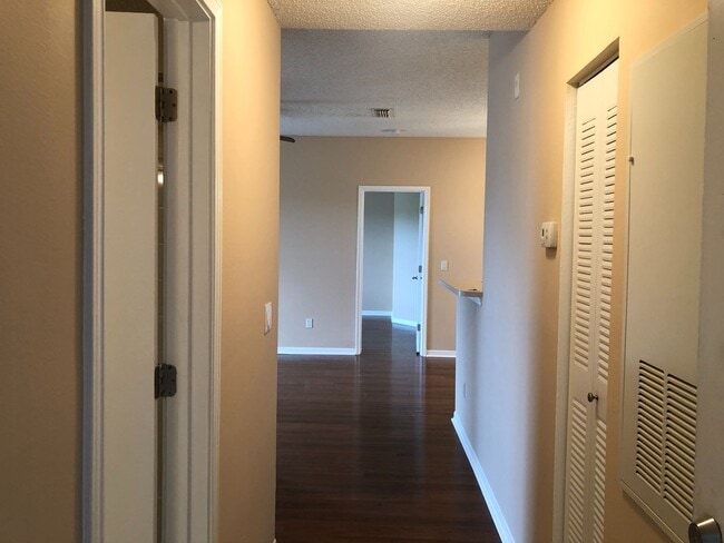 Building Photo - 717 Secret Harbor Ln