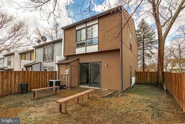 Building Photo - 7301 Larrup Ct