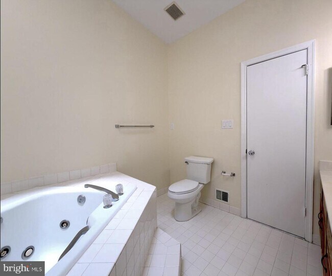 Building Photo - 10509 Smithy Ct