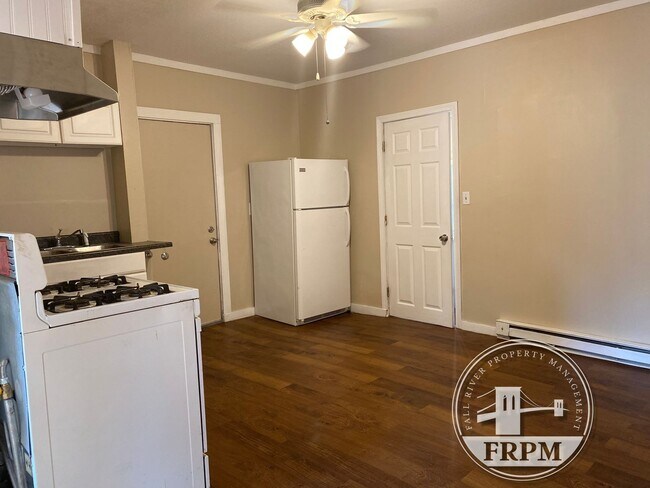 Building Photo - 92-94 Fisher St