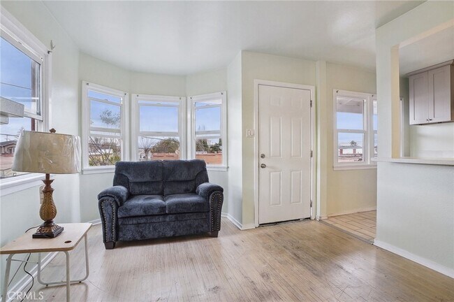 Building Photo - 122 W 110th St