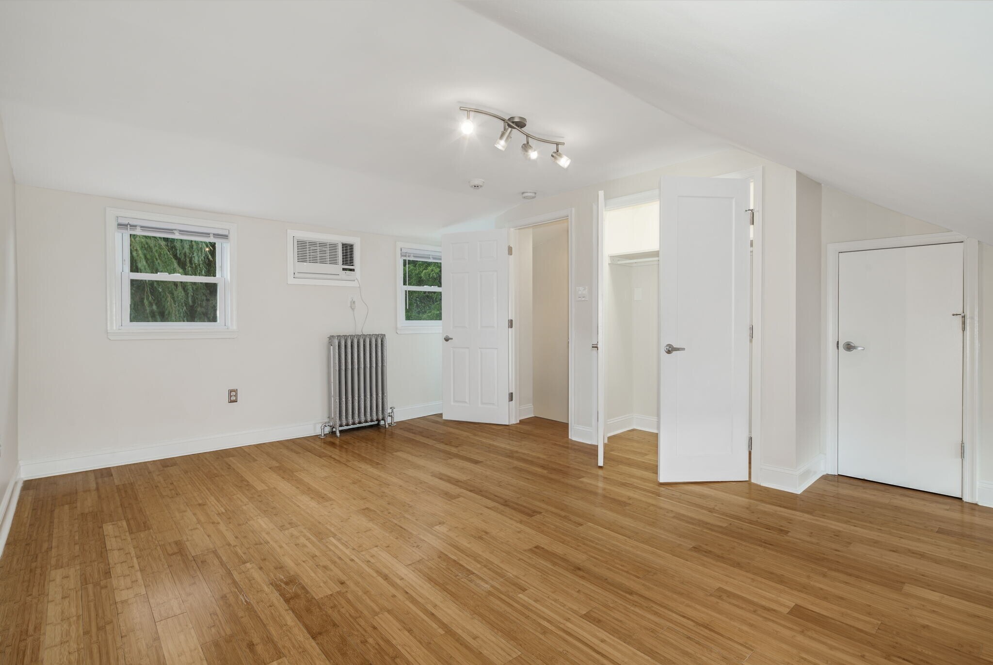 Third floor bedroom - 4161 Apple St