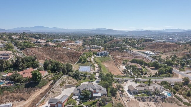 Building Photo - 43976 Calle De Velardo