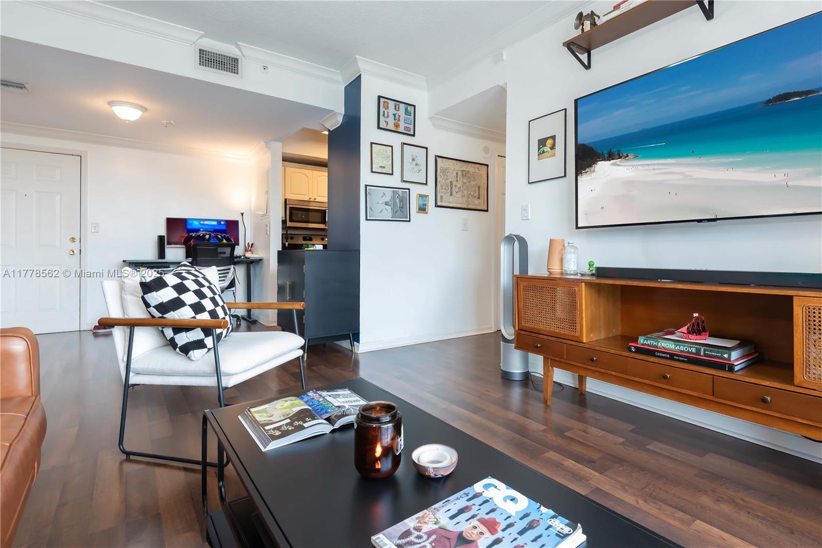 Building Photo - 3500 Coral Way