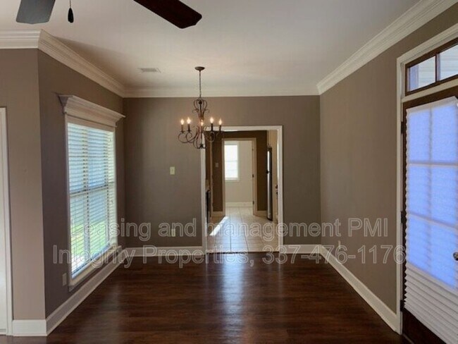 Building Photo - 209 Bentgrass Dr
