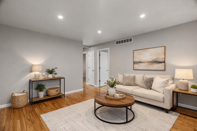 Building Photo - Stunning Brick Duplex with private partially finished basement in Kirkwood