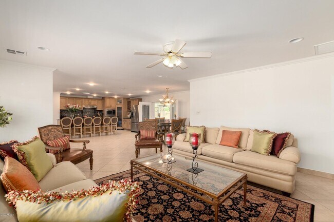 Building Photo - 6825 E Virginia Ave