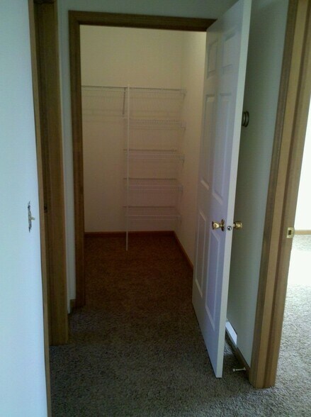 Building Photo - 2216 Curry Rd