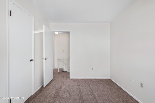 Building Photo - 144 New Cedar Ln