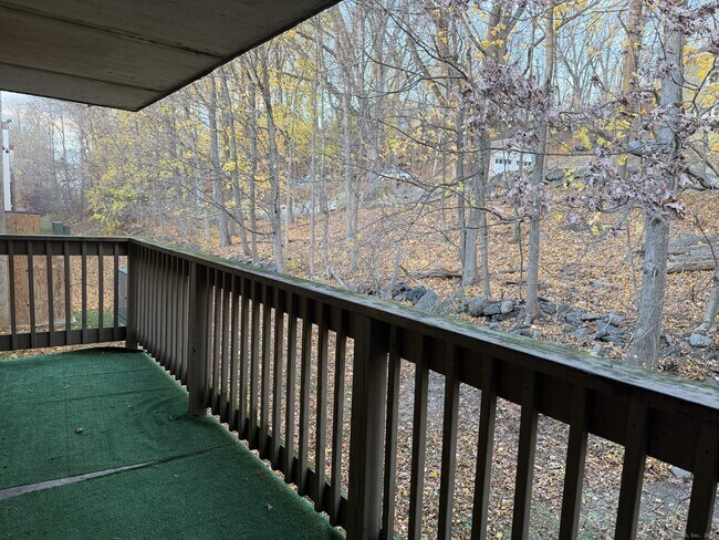 Building Photo - 126 Triangle St