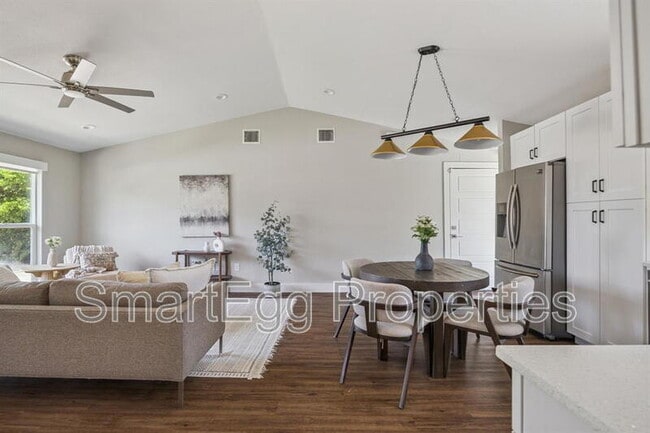 Building Photo - 3703 Tower View Ct