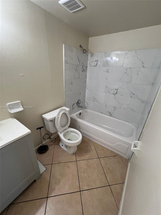 Building Photo - 1416 Meadows Cir W