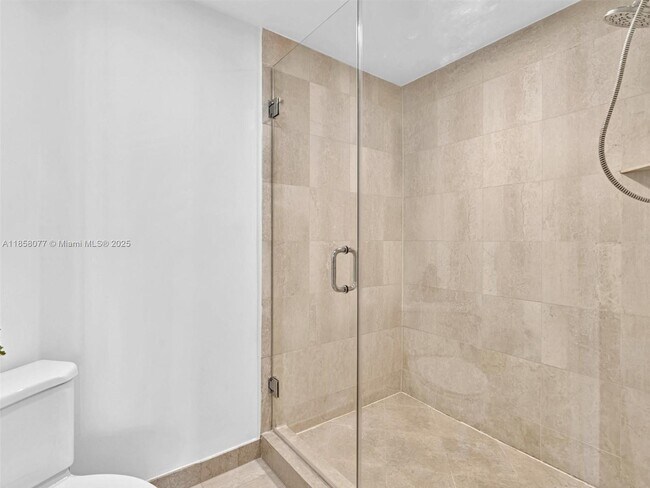 Building Photo - 3370 Hidden Bay Dr