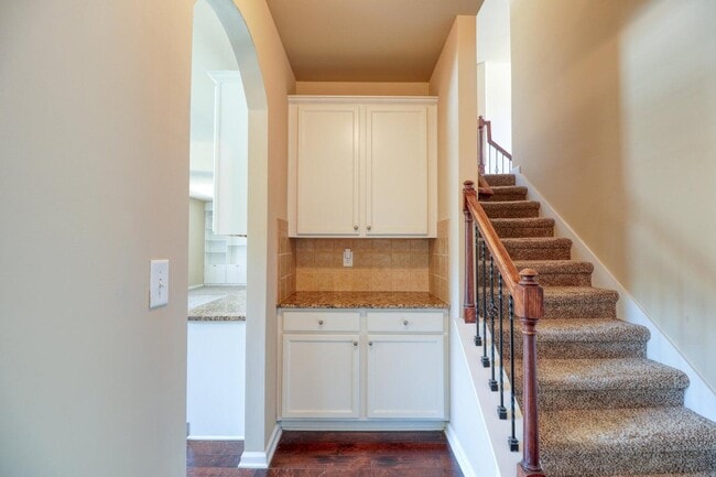 Building Photo - 726 Old Indian Camp Rd