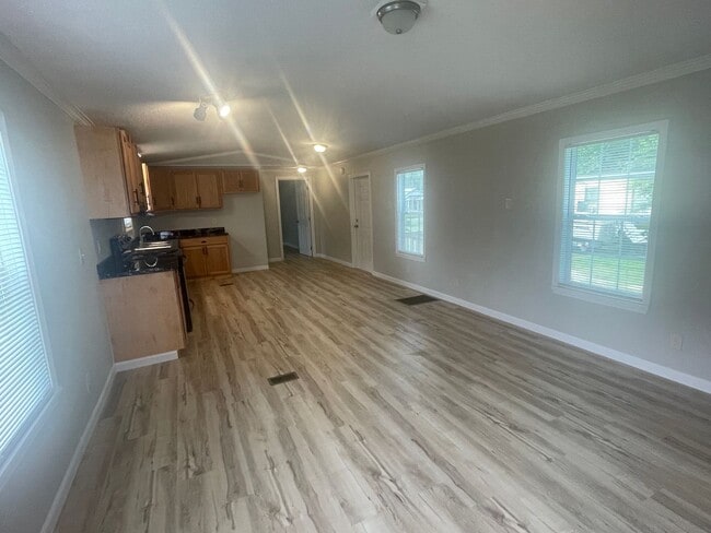 Building Photo - Home Available in Stedman