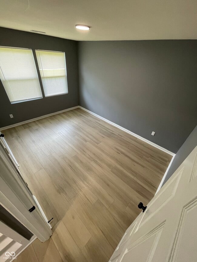 Building Photo - 2245 Admiral Dr