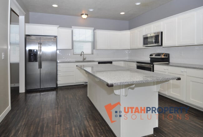 Building Photo - 7614 San Savino Way