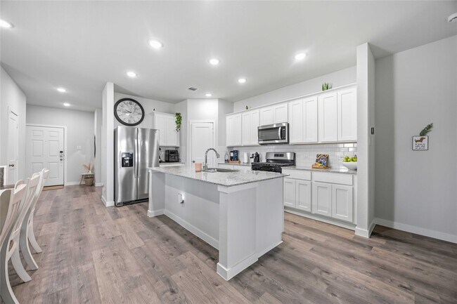 Building Photo - 11623 Prosperity Dr