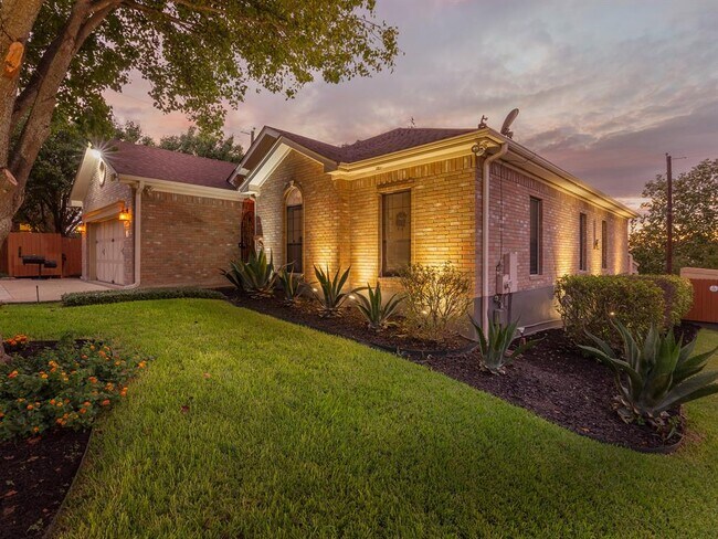 Building Photo - 1900 Red Rock Dr