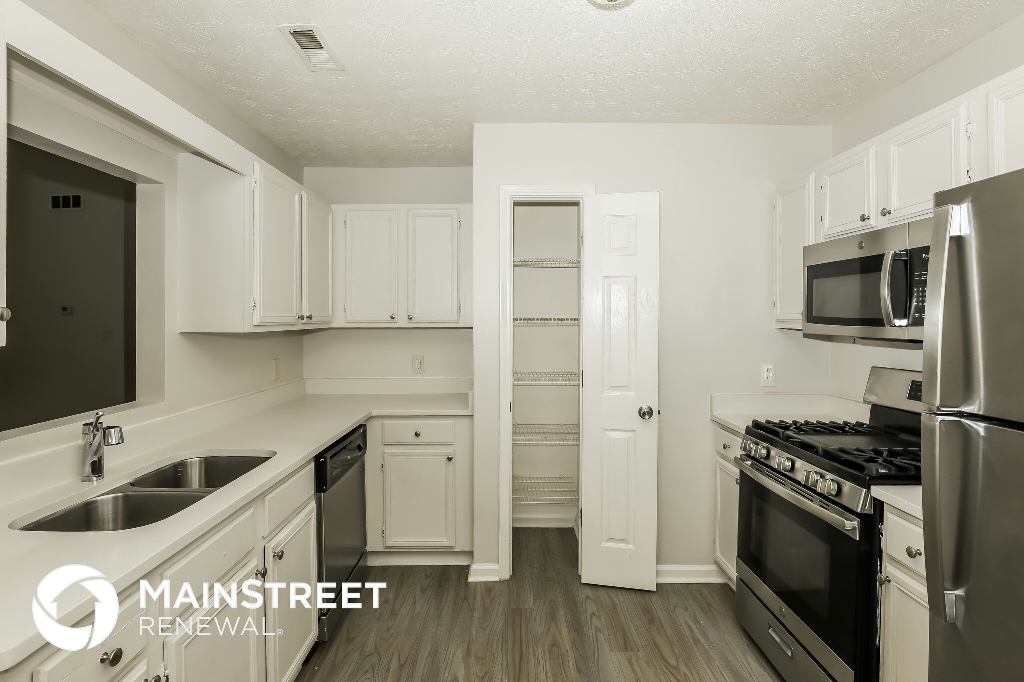 Building Photo - 635 Beaver Run Trce