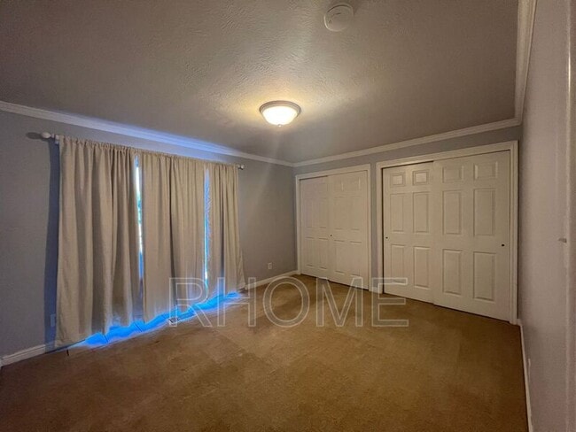 Building Photo - 1420 Lancelot Dr