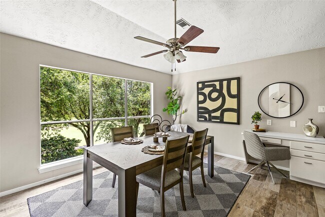 Building Photo - 170 April Cove