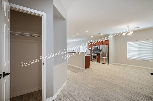 Building Photo - 7334 E Alderberry St