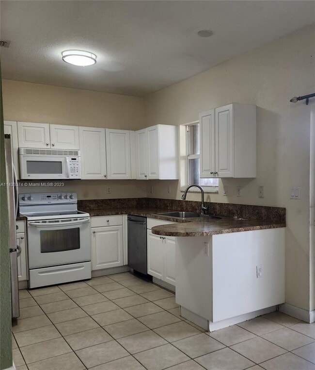 Building Photo - 22120 SW 93rd Pl