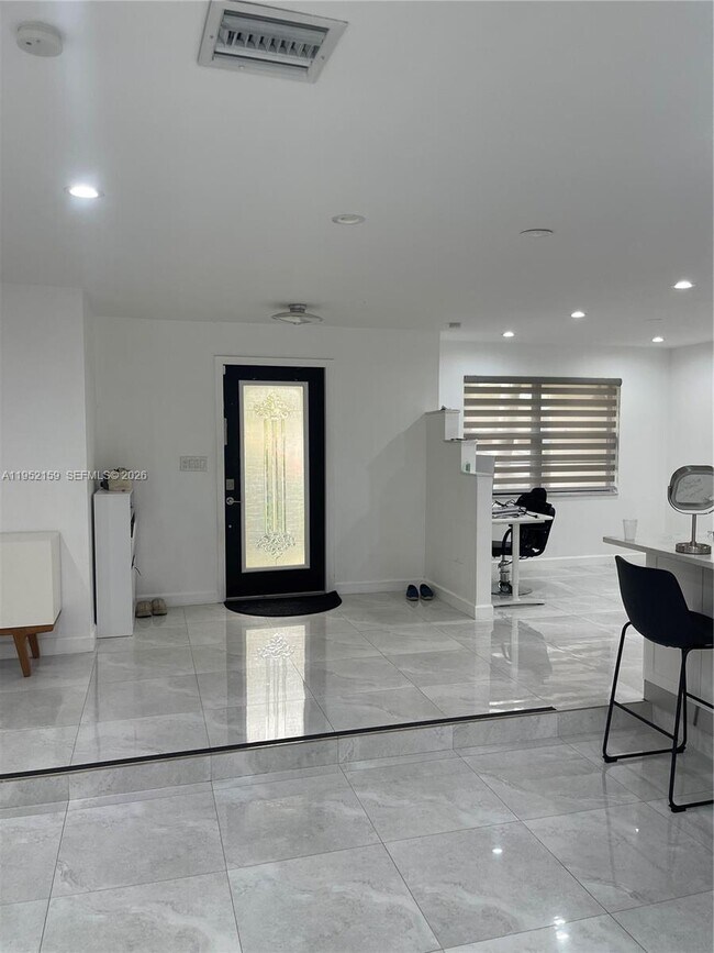 Building Photo - 10153 SW 51st St