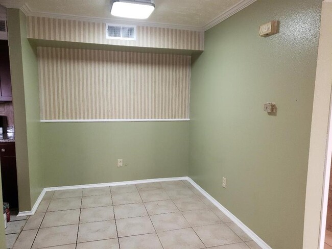 Building Photo - 10555 Turtlewood Ct