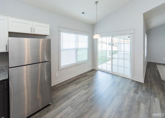 Building Photo - 1115 W Rangeview Cir