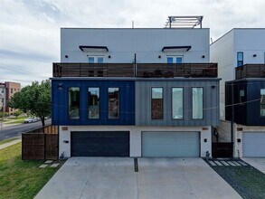 Building Photo - 183 S Prairie Ave